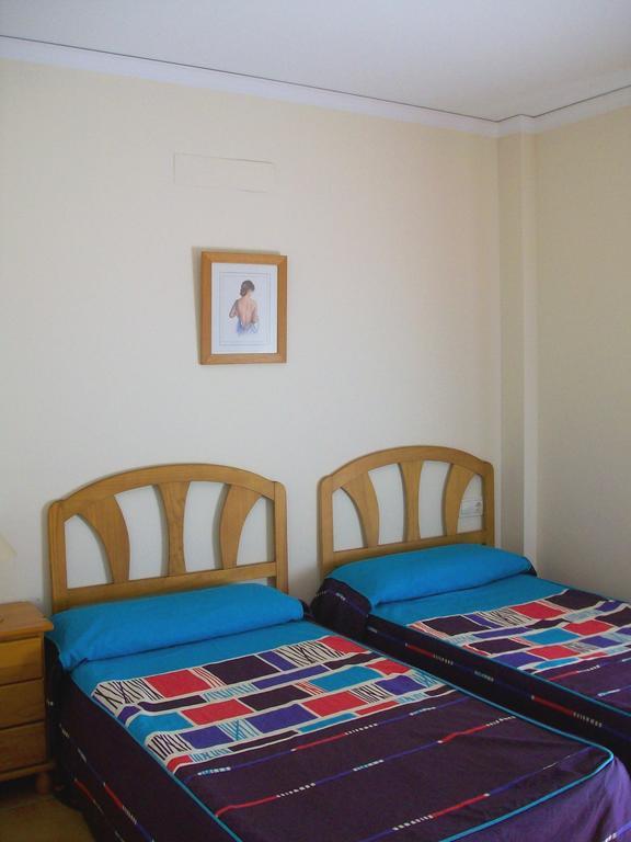 Apartamentos Par Tres - Oliva Nova 部屋 写真