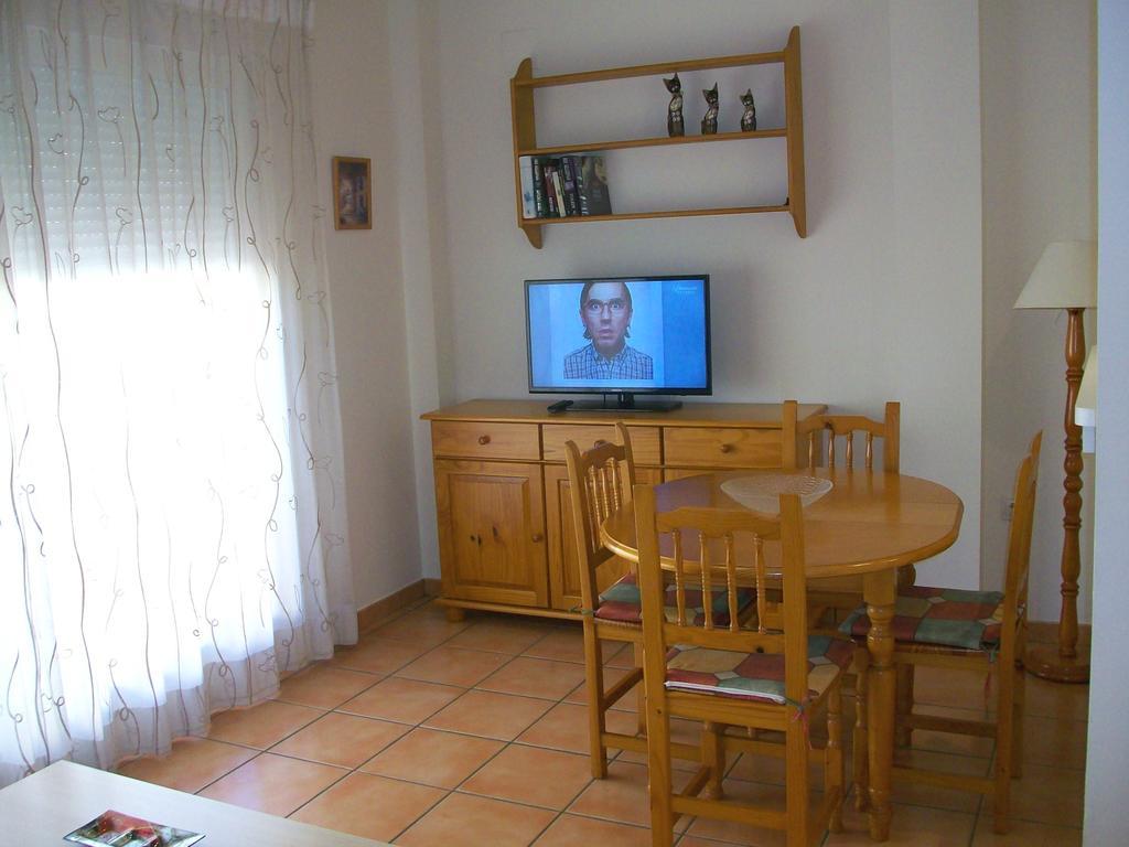 Apartamentos Par Tres - Oliva Nova 部屋 写真
